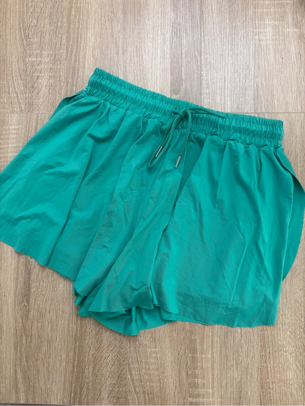 MonoB Lightweight Athletic Flowy Shorts | Size M
